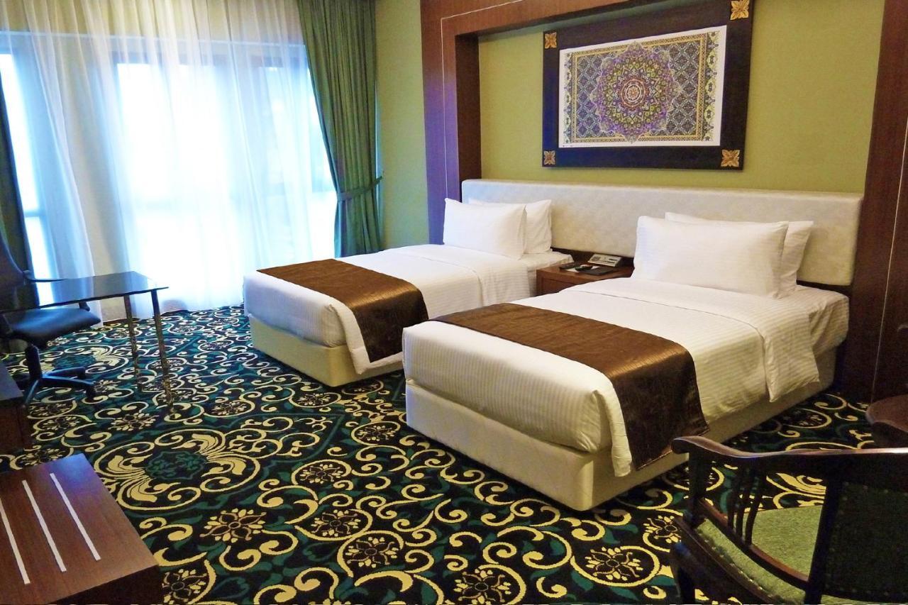 Mudzaffar Hotel